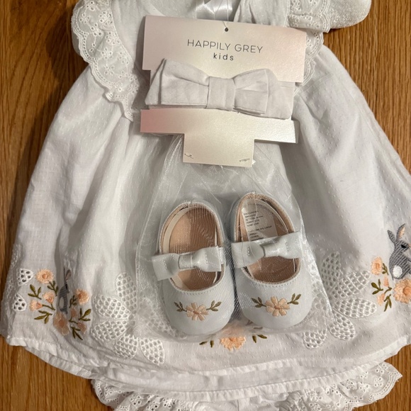 Happily Grey Baby Girl Easter Bunny Dress With Matching Shoes & Diaper Cover - Picture 3 of 13